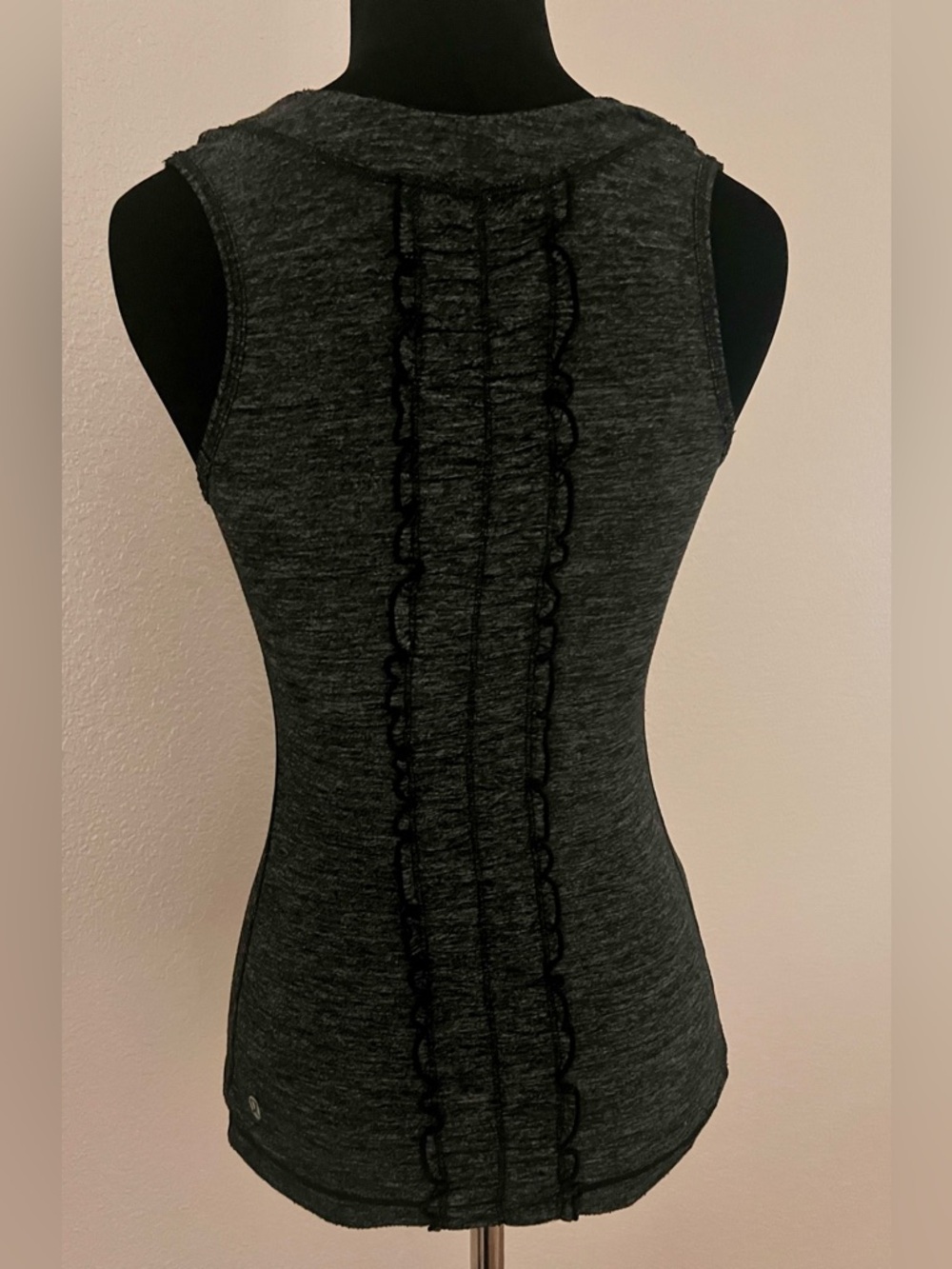 Lululemon Run Dash Women’s Tank Ruffled Heather Charcoal Gray Sz4
